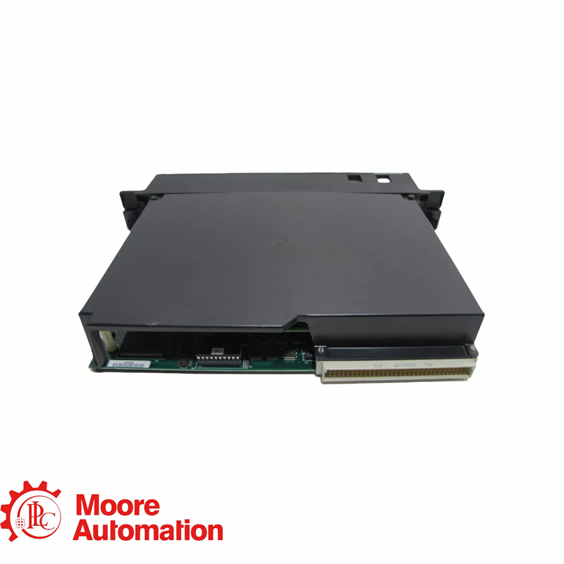 Contrôleur logique programmable GE IC697CPX928